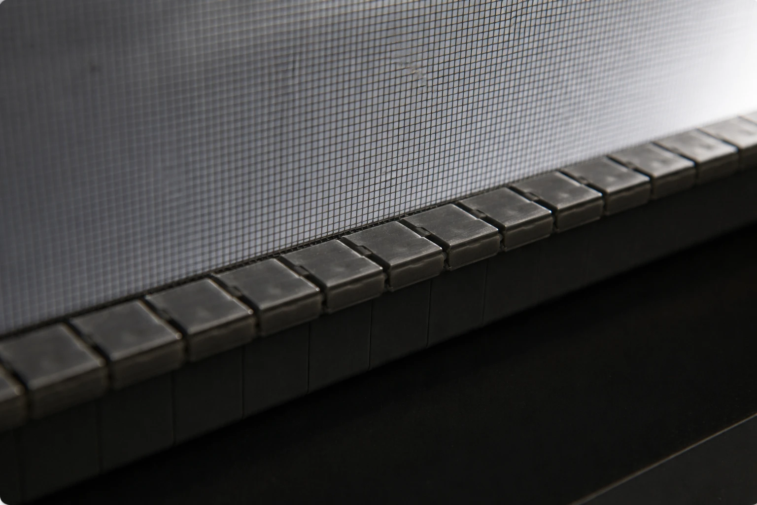 When flexibility matters, the Retractable Insect Screen — also called Roll-Up Fly Screen — combines ease of use with precision engineering.